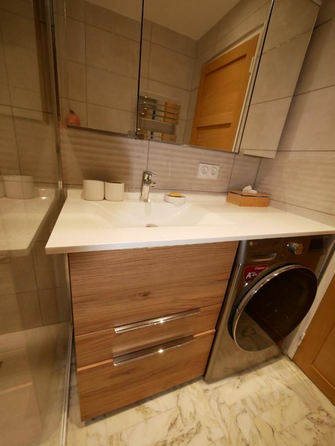 Апартаменти Portissol, Calme Et Pinede Санарі-сюр-Мер Екстер'єр фото